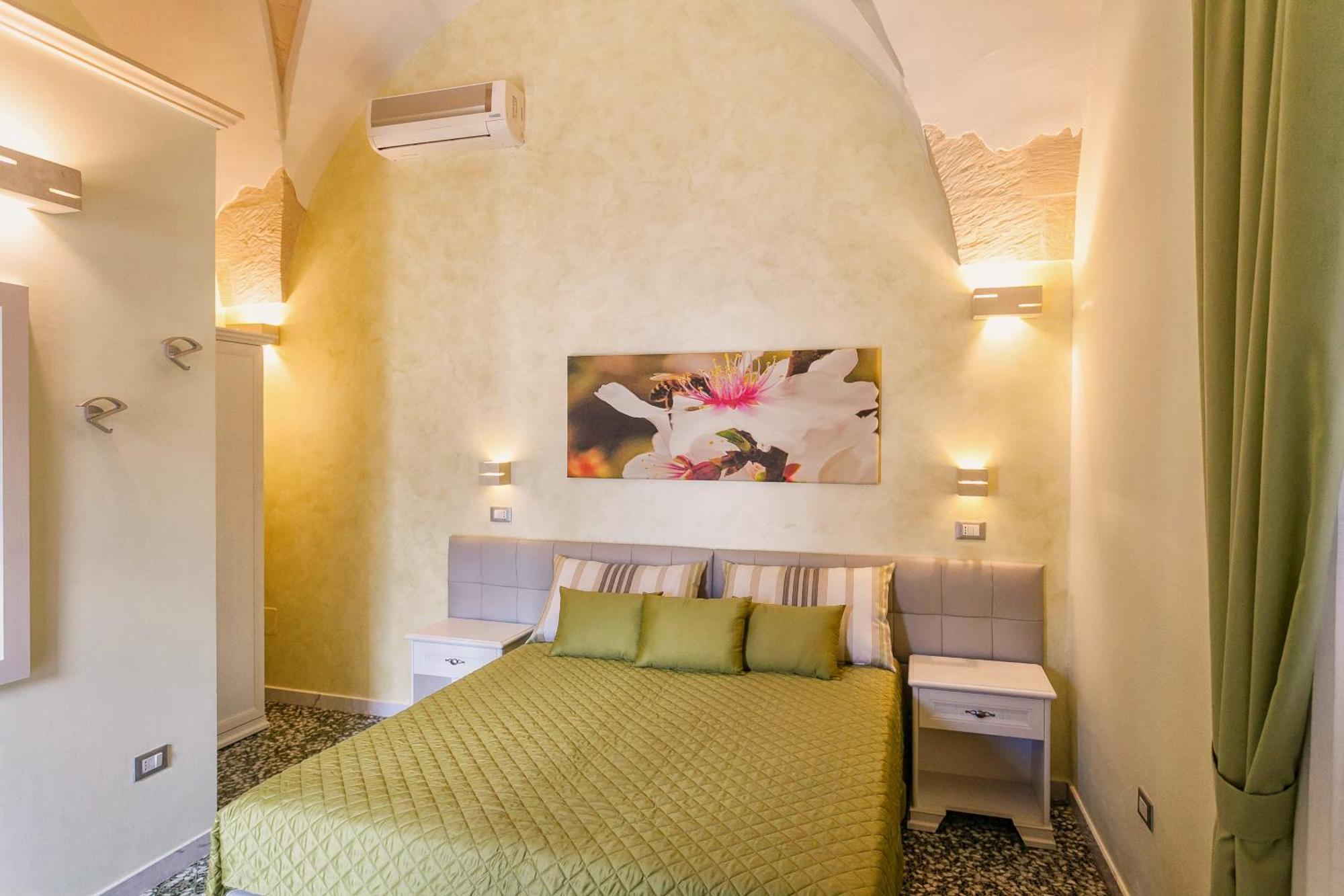 Le Radici Hotel อุจจาโน ลาเคียซา ภายนอก รูปภาพ