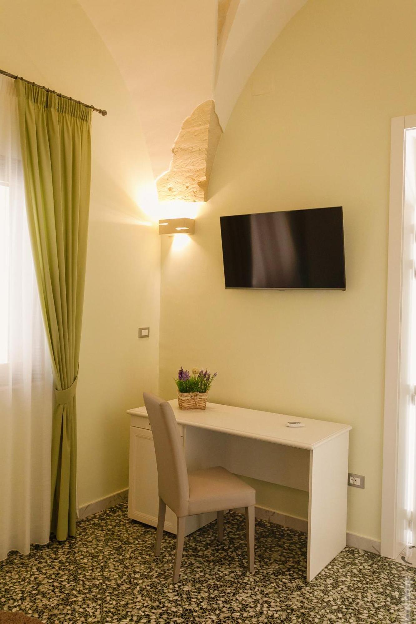 Le Radici Hotel อุจจาโน ลาเคียซา ภายนอก รูปภาพ
