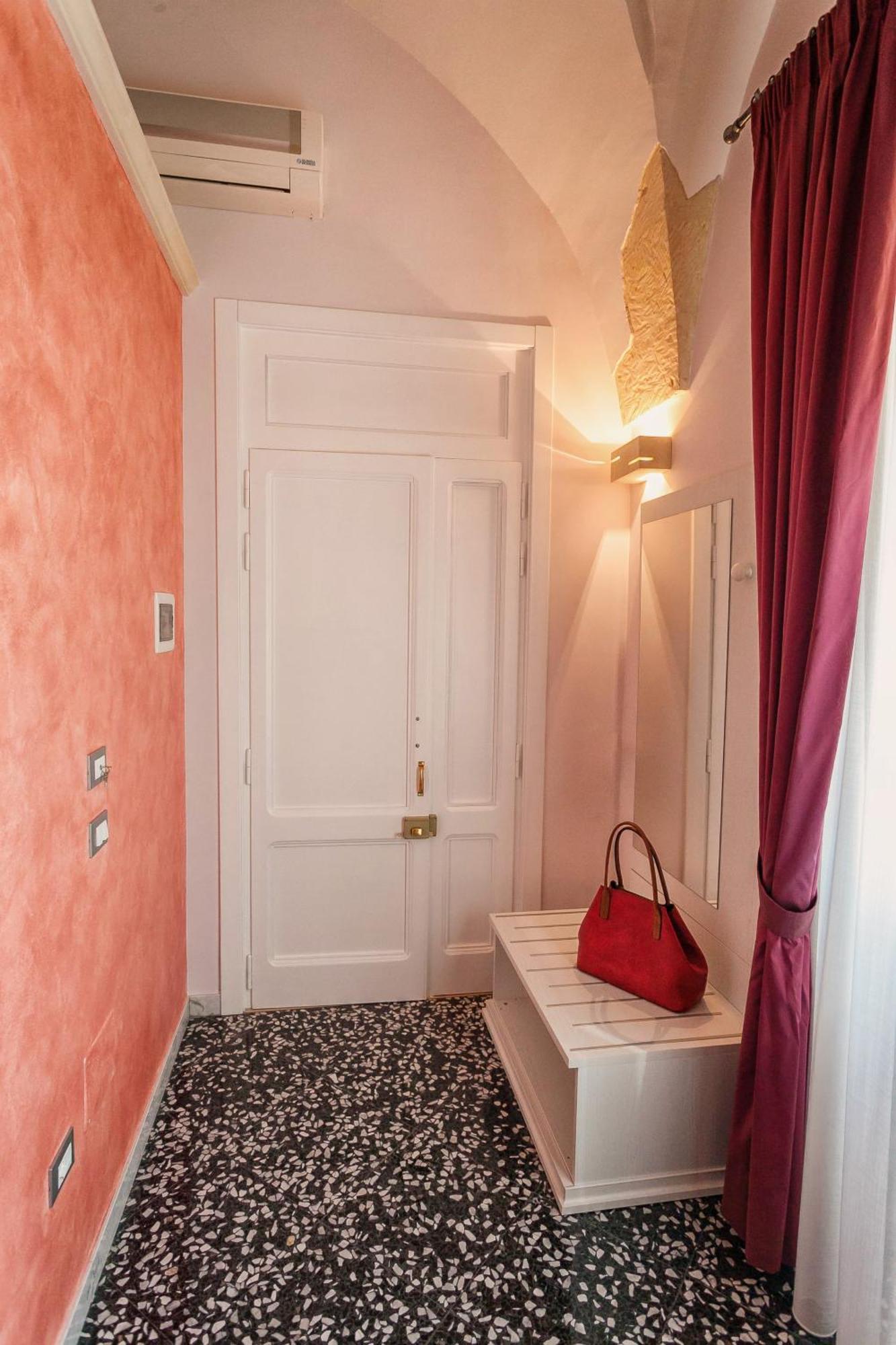 Le Radici Hotel อุจจาโน ลาเคียซา ภายนอก รูปภาพ
