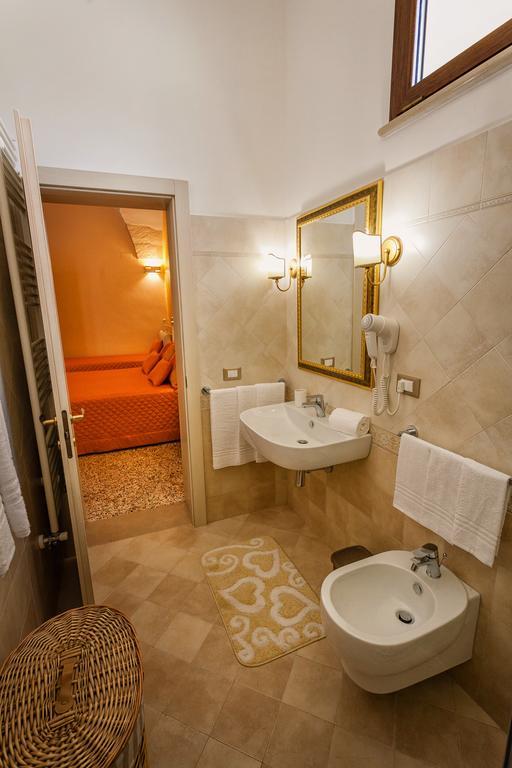 Le Radici Hotel อุจจาโน ลาเคียซา ภายนอก รูปภาพ