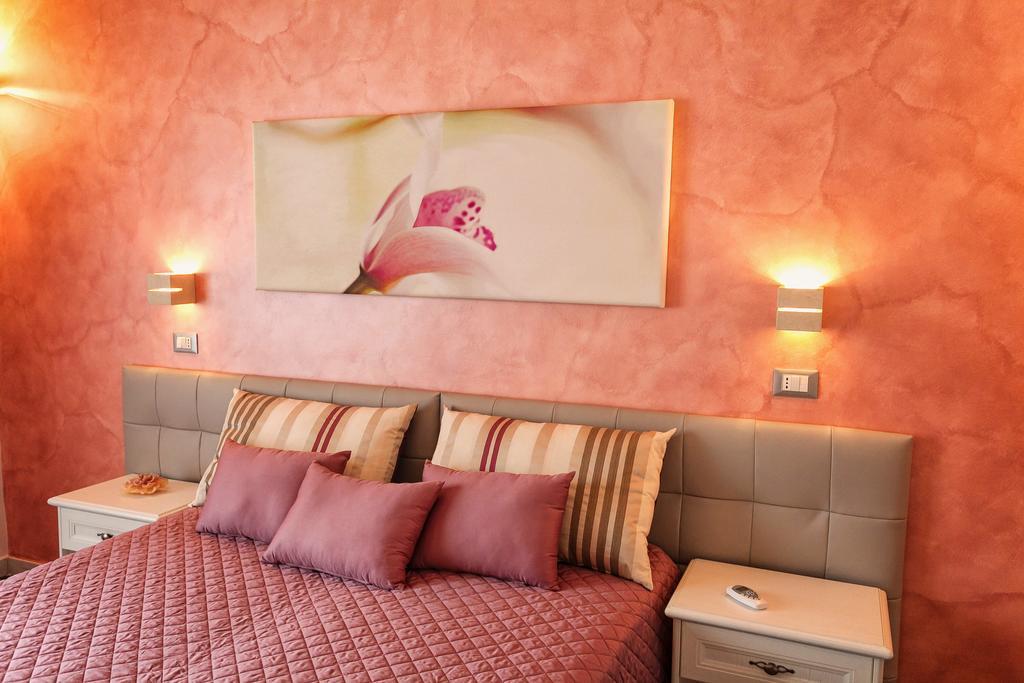 Le Radici Hotel อุจจาโน ลาเคียซา ภายนอก รูปภาพ