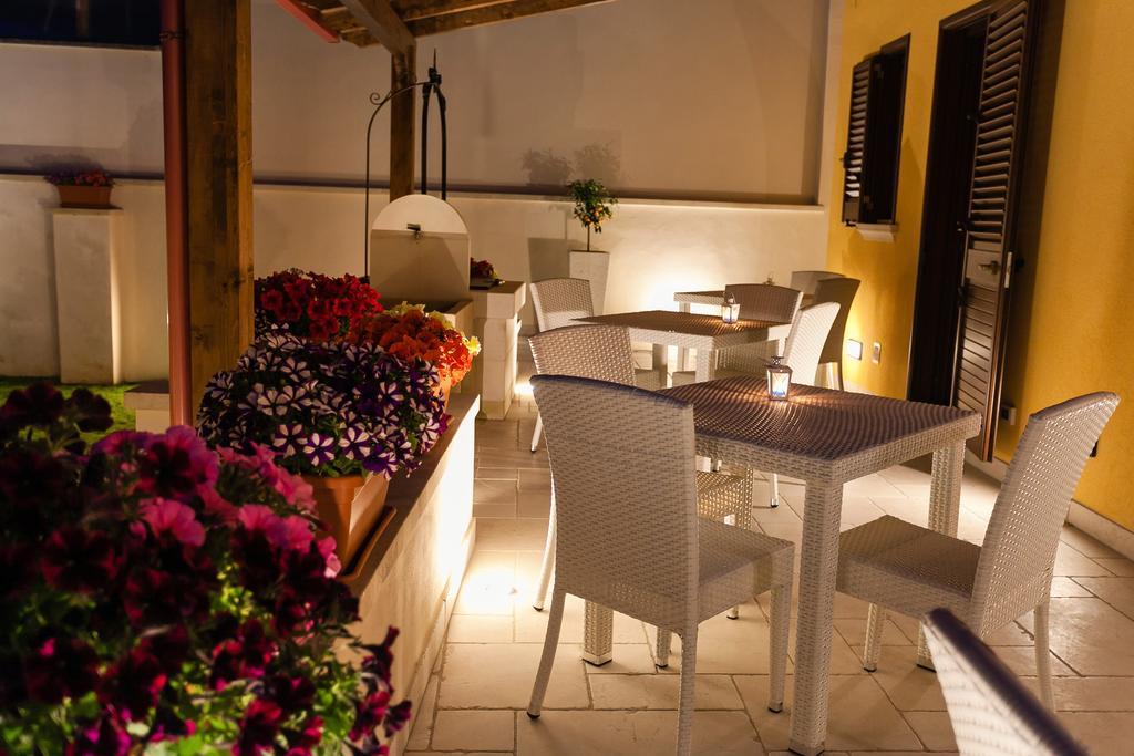 Le Radici Hotel อุจจาโน ลาเคียซา ภายนอก รูปภาพ